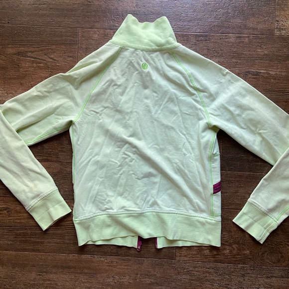🍋 Lululemon workout lounge jacket - Picture 5 of 6